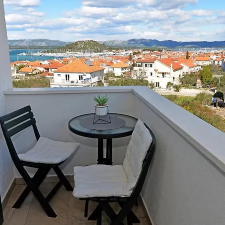 With A Parking Space - 18186 Apartmán