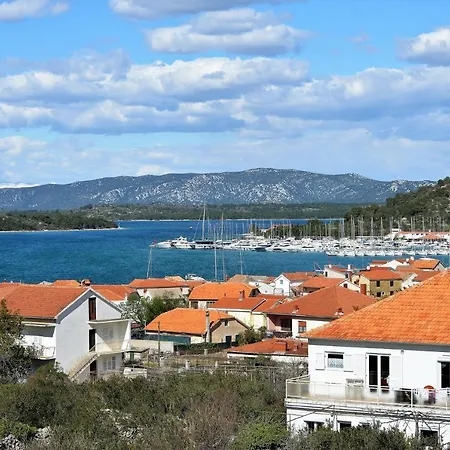 With A Parking Space - 18186 Murter