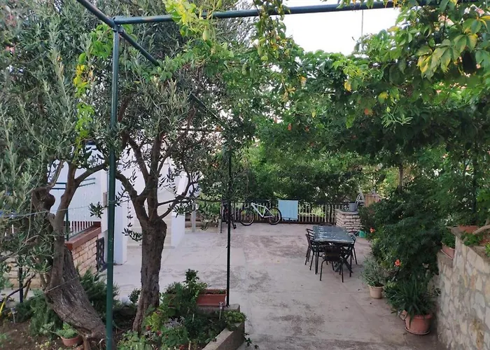 With A Parking Space - 18186 Apartman Murter