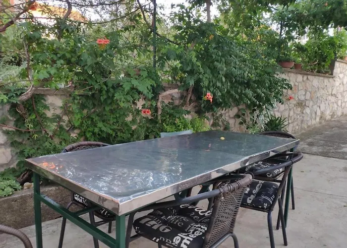 Apartman With A Parking Space - 18186 *