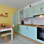 Apartman With A Parking Space - 18186